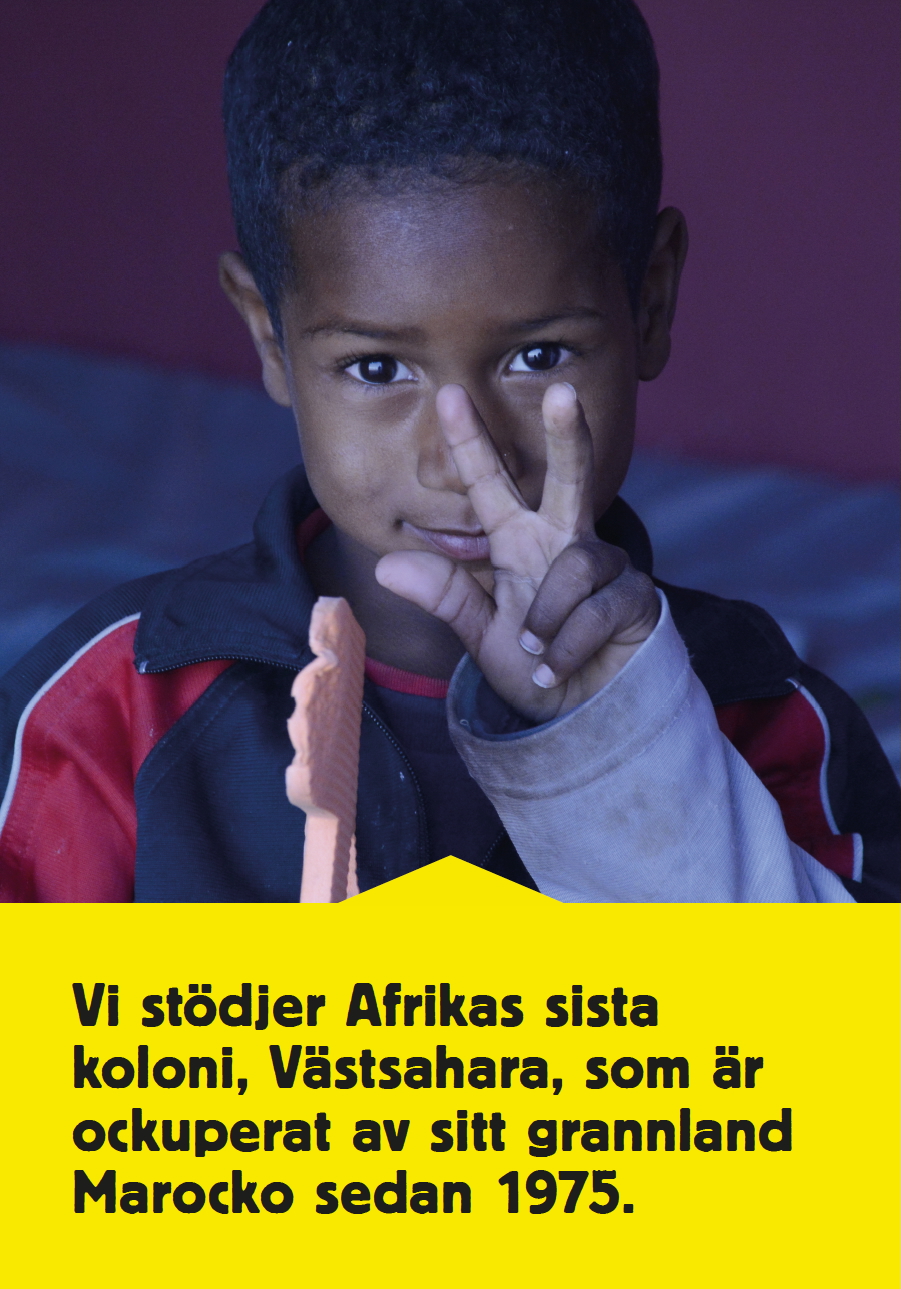 Retail poster for Artikel 2 showing boy gesturing to the camera.